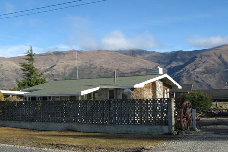 Photo of property in 12 Totara Terrace, Wanaka, 9305