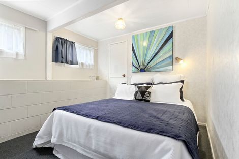 Photo of property in 17 Woodvale Road, Glen Eden, Auckland, 0602