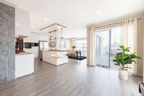 Photo of property in 4 Drumconnell Drive, Flat Bush, Auckland, 2019