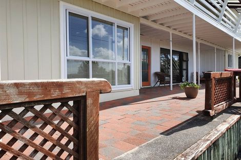 Photo of property in 2 View Road, Shelly Park, Auckland, 2014