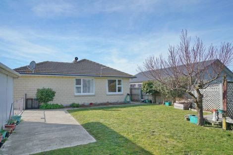 Photo of property in 98 Bickerton Street, Wainoni, Christchurch, 8061
