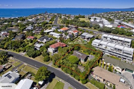 Photo of property in 16 Philson Terrace, Browns Bay, Auckland, 0630