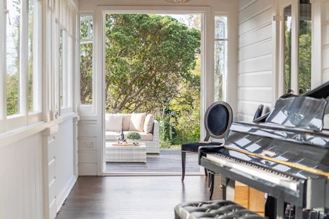 Photo of property in 33 Wairere Road, Belmont, Lower Hutt, 5010