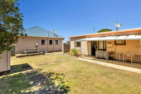 Photo of property in 27 Jackson Street, College Estate, Whanganui, 4500