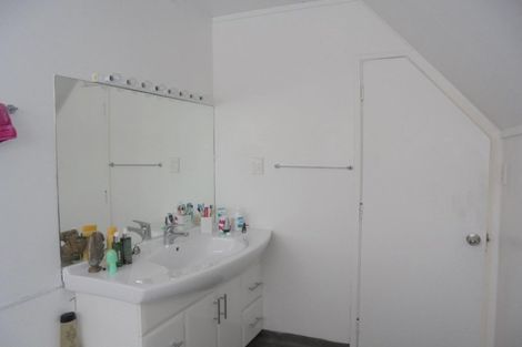 Photo of property in 35a Marine Parade, Seatoun, Wellington, 6022