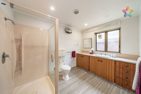 Photo of property in 19 Mcenroe Grove, Naenae, Lower Hutt, 5011