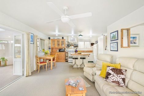 Photo of property in 4 Brian Crescent, Stanmore Bay, Whangaparaoa, 0932