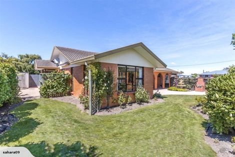 Photo of property in 152 Sawyers Arms Road, Northcote, Christchurch, 8052