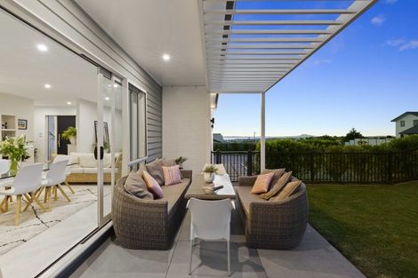 Photo of property in 37 Motukaraka Drive, Beachlands, Auckland, 2018