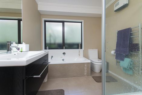 Photo of property in 1 Ludlow Place, Pukekohe, 2120