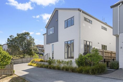 Photo of property in 20a Waterloo Street, Howick, Auckland, 2014
