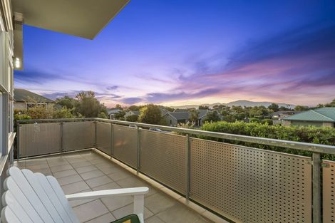 Photo of property in 12 Millennium Hill, Paraparaumu, 5032