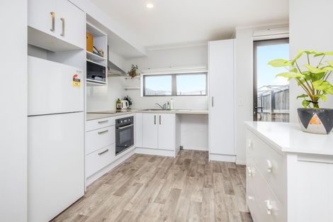 Photo of property in 95 Battalion Drive, Papakura, 2110