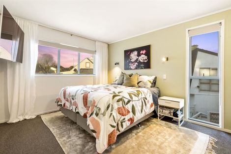 Photo of property in 93 Oreil Avenue, West Harbour, Auckland, 0618