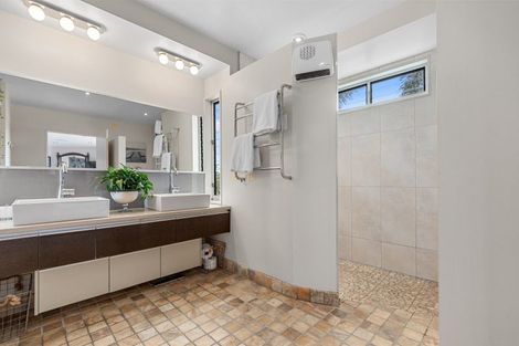 Photo of property in 21 Hillcrest Road, Otumoetai, Tauranga, 3110