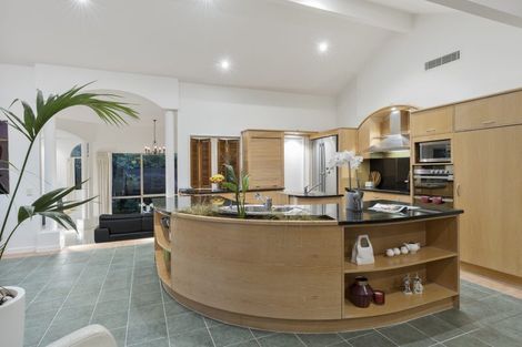 Photo of property in 9 Burgundy Park Avenue, Henderson, Auckland, 0612