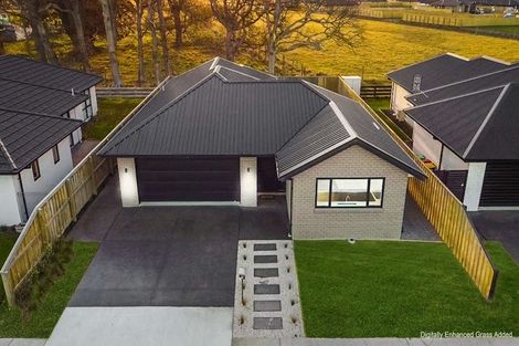 Photo of property in 27 Crossley Avenue, Woodend, 7610