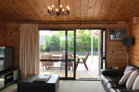 Photo of property in 31 Sunningdale Street, Wattle Downs, Auckland, 2103