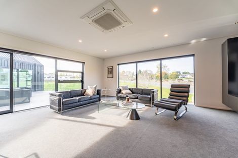 Photo of property in 124 Mountain View Road, Gleniti, Timaru, 7910