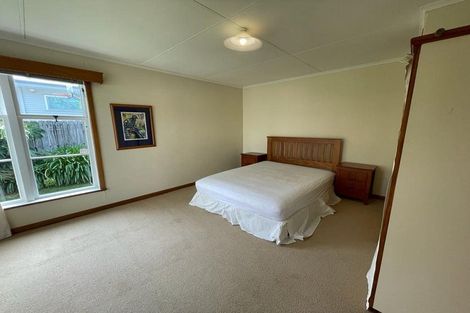 Photo of property in 5 Harbour View Road, Point Chevalier, Auckland, 1022