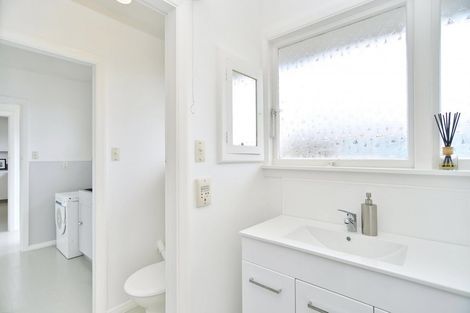 Photo of property in 10 Fairford Street, Bishopdale, Christchurch, 8053