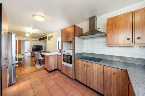 Photo of property in 10 Ordley Grove, Tawa, Wellington, 5028