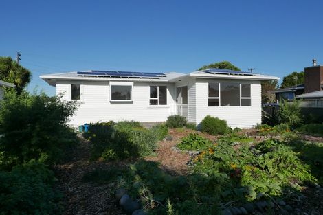Photo of property in 368 South Road, Omata, New Plymouth, 4374
