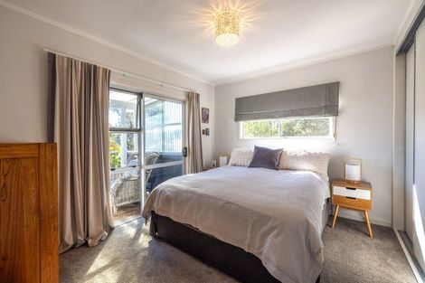 Photo of property in 17 Wellington Road, Surfdale, Waiheke Island, 1081