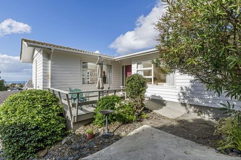 Photo of property in 493 East Coast Road, Murrays Bay, Auckland, 0630