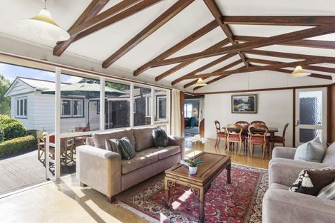 Photo of property in 16 Tui Vale Road, Shelly Park, Auckland, 2014