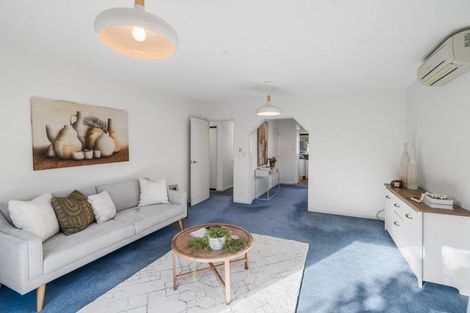 Photo of property in 2/2 Wakelin Place, Redwood, Christchurch, 8051