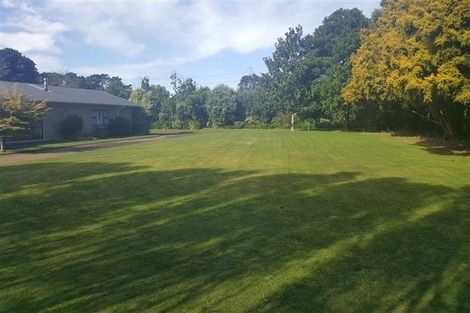 Photo of property in 28 Beach Road, Omata, New Plymouth, 4374