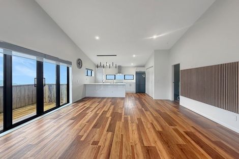 Photo of property in 18 Cathie Place, Karori, Wellington, 6012