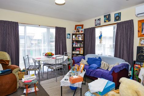 Photo of property in 27 Liverpool Crescent, Flaxmere, Hastings, 4120