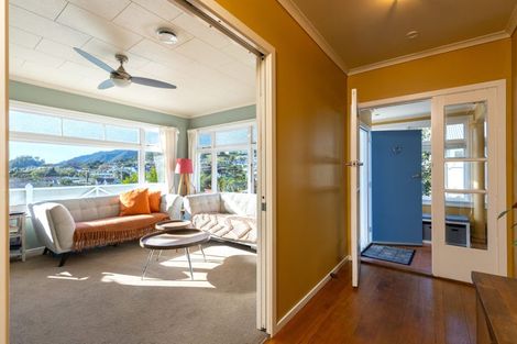 Photo of property in 9 Lincoln Street, Picton, 7220