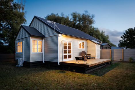 Photo of property in 71d Avenue Road, Foxton, 4814