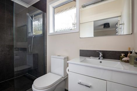 Photo of property in 10 Wallath Road, Westown, New Plymouth, 4310