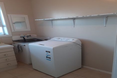 Photo of property in 1/79 Hills Road, Edgeware, Christchurch, 8013