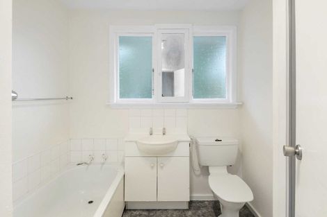 Photo of property in 64 Parkstone Avenue, Ilam, Christchurch, 8041