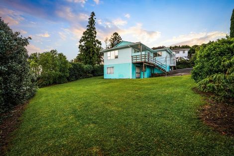 Photo of property in 18 Peterhouse Place, West Harbour, Auckland, 0618