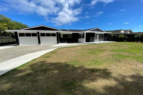 Photo of property in 5 Carbine Court, Awapuni, Palmerston North, 4412