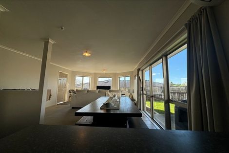 Photo of property in 14d Isabella Drive, Pukekohe, 2120