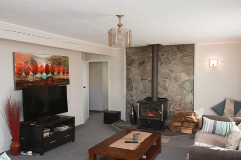 Photo of property in 15 Burnett Place, Lake Tekapo, 7999