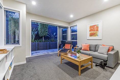 Photo of property in 2/49 Seaview Road, Castor Bay, Auckland, 0620