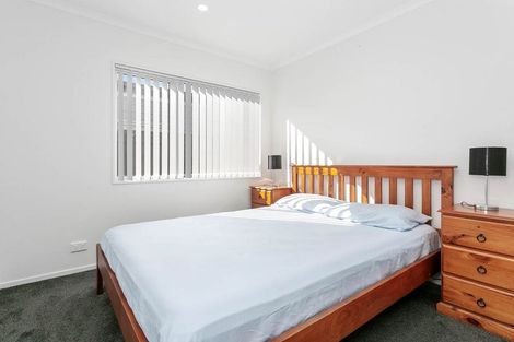 Photo of property in 11 Mokopapa Street, Takanini, 2112