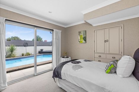 Photo of property in 46 Tauroa Road, Havelock North, 4130