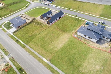 Photo of property in 44 Vaucluse Heights, Fitzherbert, Palmerston North, 4410