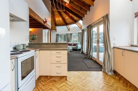 Photo of property in 9a Arawata Terrace, Fernhill, Queenstown, 9300