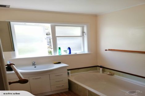 Photo of property in 32 Arapiko Street, Johnsonville, Wellington, 6037