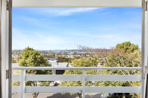 Photo of property in 2/53 Simkin Avenue, St Johns, Auckland, 1072